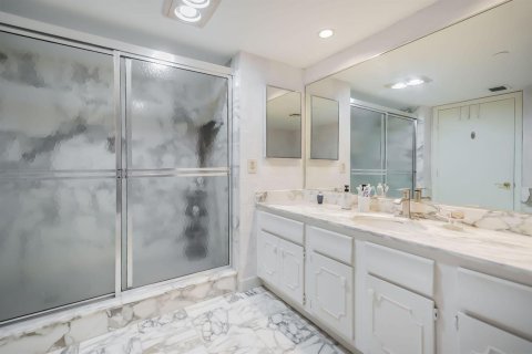 Condo in Boca Raton, Florida, 2 bedrooms  № 2175407 - photo 28