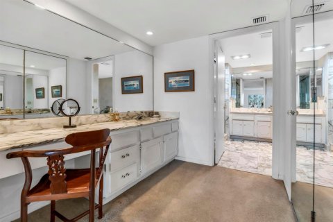 Condo in Boca Raton, Florida, 2 bedrooms  № 2175407 - photo 23