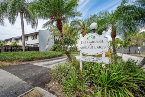 Touwnhouse à Miami, Floride 2 chambres, 91.04 m2 № 2153797