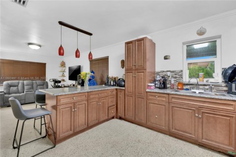 Villa ou maison à vendre à Homestead, Floride: 5 chambres, 141.95 m2 № 1946369 - photo 17