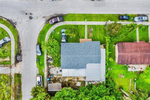 Villa ou maison à vendre à Homestead, Floride: 5 chambres, 141.95 m2 № 1946369 - photo 6