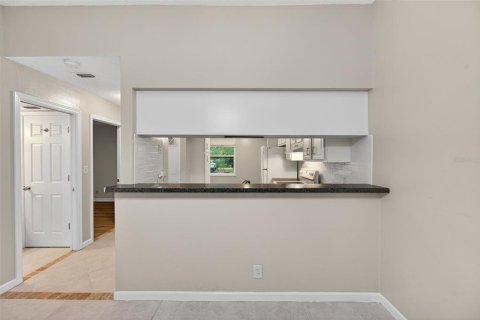 House in Tarpon Springs, Florida 2 bedrooms, 90.67 sq.m. № 1913508 - photo 17