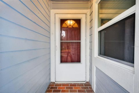 House in Tarpon Springs, Florida 2 bedrooms, 90.67 sq.m. № 1913508 - photo 8