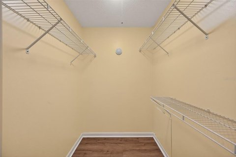 House in Tarpon Springs, Florida 2 bedrooms, 90.67 sq.m. № 1913508 - photo 29