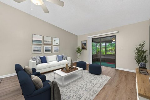 House in Tarpon Springs, Florida 2 bedrooms, 90.67 sq.m. № 1913508 - photo 3