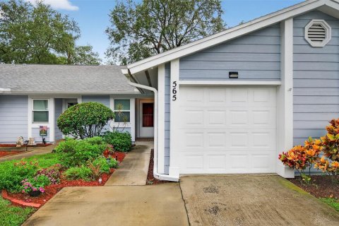 House in Tarpon Springs, Florida 2 bedrooms, 90.67 sq.m. № 1913508 - photo 1