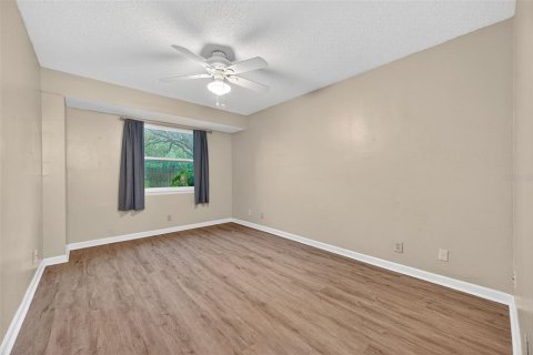 House in Tarpon Springs, Florida 2 bedrooms, 90.67 sq.m. № 1913508 - photo 25