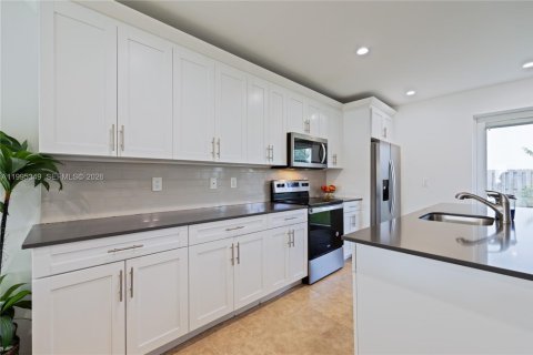 Купить виллу или дом в Майами, Флорида 4 спальни, 173.17м2, № 2064265 - фото 7