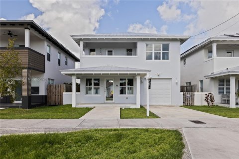 Купить виллу или дом в Майами, Флорида 4 спальни, 173.17м2, № 2064265 - фото 2