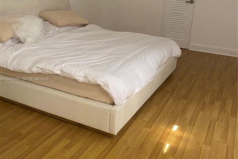 Condo in Bal Harbour, Florida, 2 bedrooms  № 2059848 - photo 7