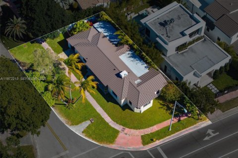 Casa en venta en Miami Beach, Florida, 3 dormitorios, 208.75 m2 № 2033153 - foto 6