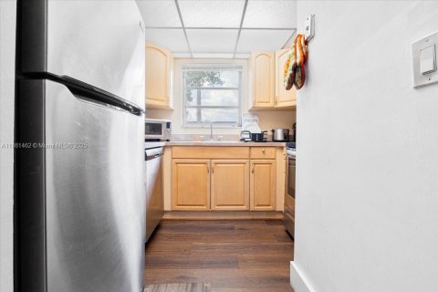 Купить кондоминиум в Тамарак, Флорида 2 спальни, 99.59м2, № 1924813 - фото 3