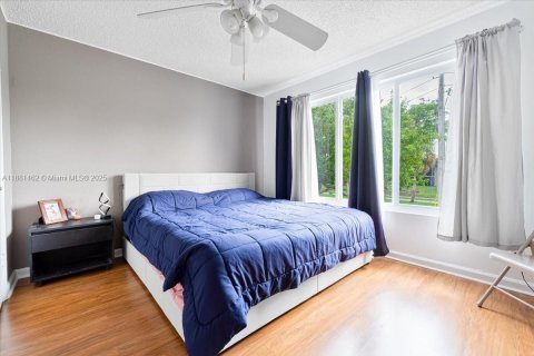 Купить кондоминиум в Тамарак, Флорида 2 спальни, 99.59м2, № 1924813 - фото 21