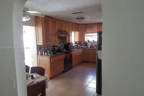 Villa ou maison à vendre à Sunrise, Floride: 3 chambres, 141.68 m2 № 2066297 - photo 3