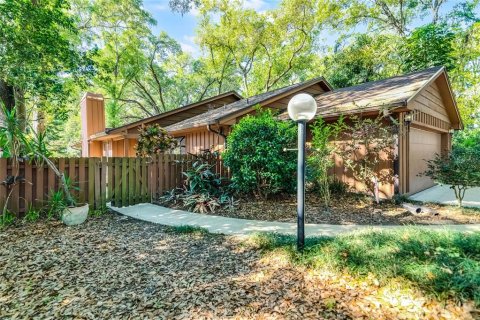 House in Oviedo, Florida 3 bedrooms, 197.42 sq.m. № 1855798 - photo 2