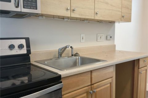 Copropriété à louer à Miami Beach, Floride: 34.37 m2 № 1794651 - photo 15