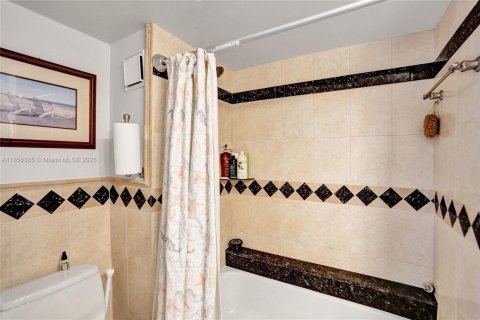 Copropriété à louer à Pompano Beach, Floride: 2 chambres, 129.13 m2 № 1889188 - photo 25