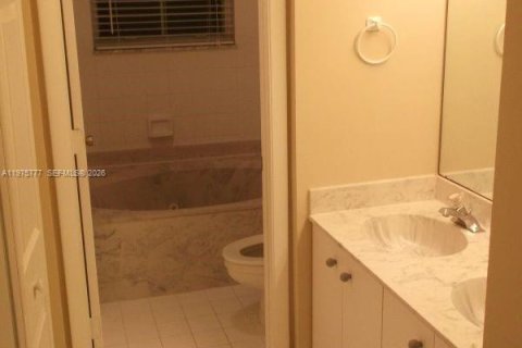 Villa ou maison à louer à Plantation, Floride: 3 chambres, 147.53 m2 № 2038330 - photo 12