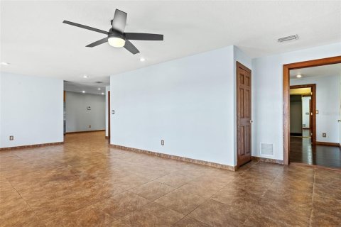 Casa en venta en New Smyrna Beach, Florida, 4 dormitorios, 330.73 m2 № 1523120 - foto 10
