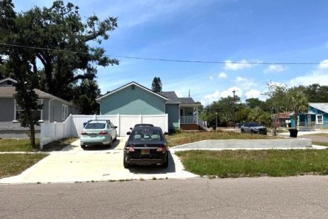 Apartamento en alquiler en Saint Petersburg, Florida, 2 dormitorios, 58.06 m2 № 2117114 - foto 3