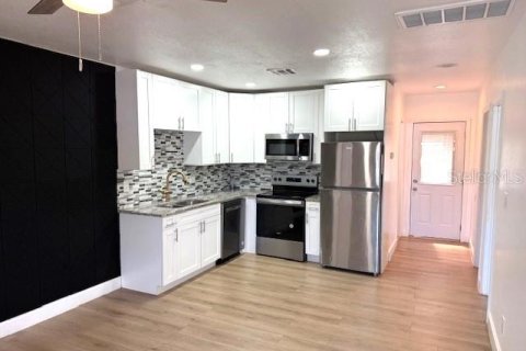 Apartamento en alquiler en Saint Petersburg, Florida, 2 dormitorios, 58.06 m2 № 2117114 - foto 6