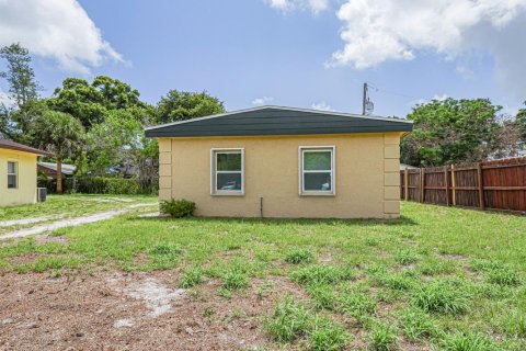 Villa ou maison à vendre à Vero Beach, Floride: 2 chambres, 53.51 m2 № 2085966 - photo 4