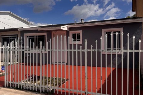 Adosado en Miami Gardens, Florida 3 dormitorios, 79.34 m2 № 2029986