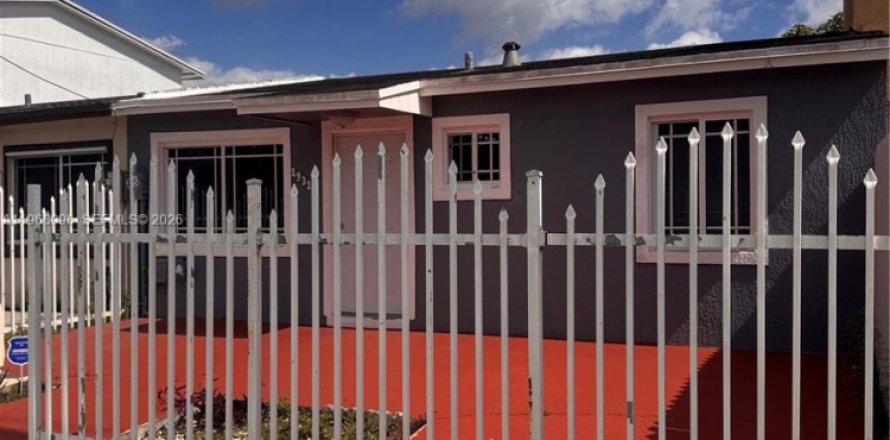 Adosado en Miami Gardens, Florida 3 dormitorios, 79.34 m2 № 2029986