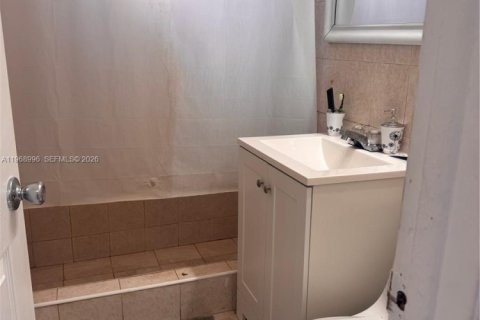 Adosado en venta en Miami Gardens, Florida, 3 dormitorios, 79.34 m2 № 2029986 - foto 10