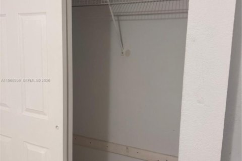 Adosado en venta en Miami Gardens, Florida, 3 dormitorios, 79.34 m2 № 2029986 - foto 7