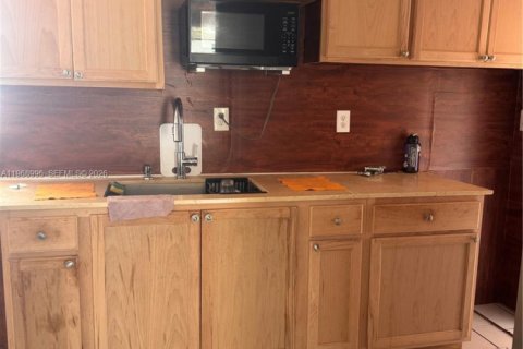 Adosado en venta en Miami Gardens, Florida, 3 dormitorios, 79.34 m2 № 2029986 - foto 11