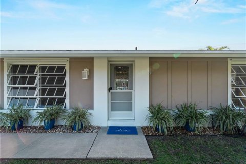 House in Port Charlotte, Florida 3 bedrooms, 165.64 sq.m. № 1518044 - photo 10