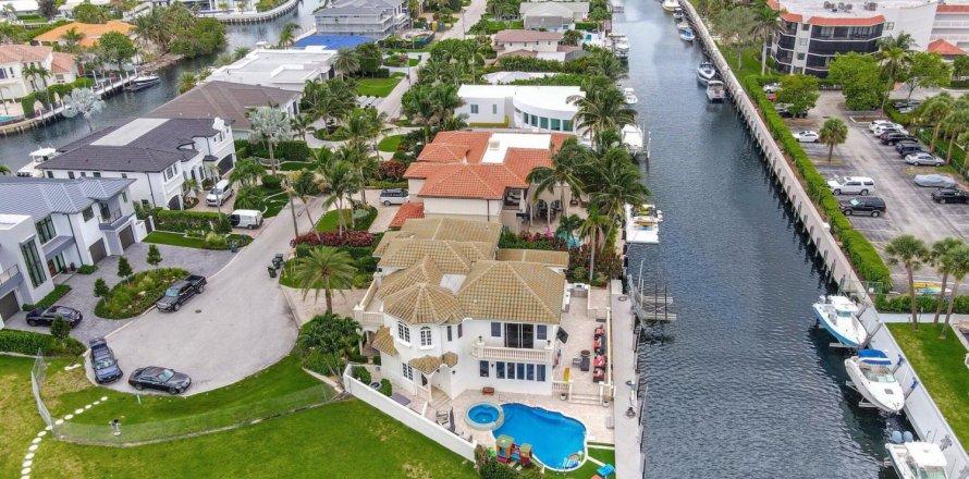 Casa en Boca Raton, Florida 5 dormitorios, 376.9 m2 № 1231341