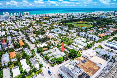 Condo in Miami Beach, Florida  № 1863350 - photo 17