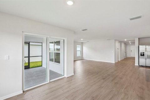House in Parrish, Florida 5 bedrooms, 231.33 sq.m. № 2210955 - photo 9
