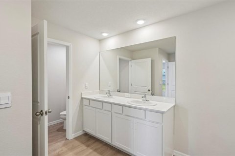 House in Parrish, Florida 5 bedrooms, 231.33 sq.m. № 2210955 - photo 17