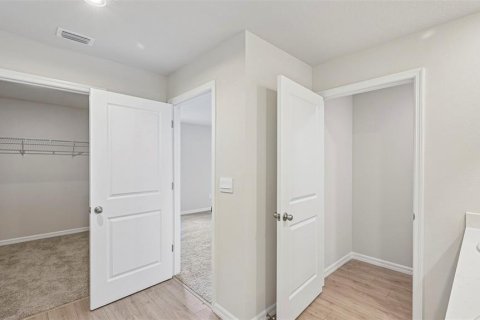 House in Parrish, Florida 5 bedrooms, 231.33 sq.m. № 2210955 - photo 18