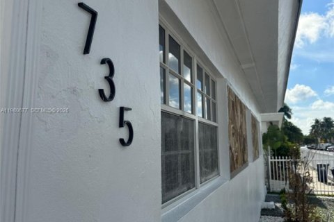 Propiedad comercial en venta en Miami Beach, Florida, 324.97 m2 № 2043906 - foto 20