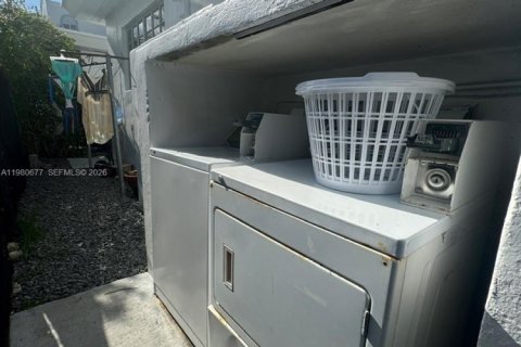 Propiedad comercial en venta en Miami Beach, Florida, 324.97 m2 № 2043906 - foto 15