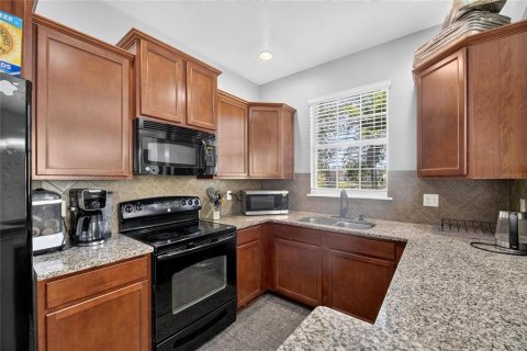 Townhouse in Riverview, Florida 2 bedrooms, 117.06 sq.m. № 2239107 - photo 11