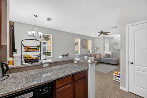 Townhouse in Riverview, Florida 2 bedrooms, 117.06 sq.m. № 2239107 - photo 13