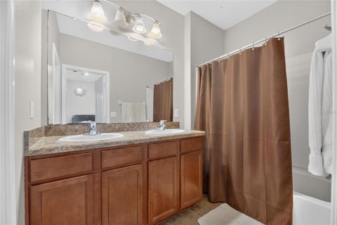 Townhouse in Riverview, Florida 2 bedrooms, 117.06 sq.m. № 2239107 - photo 20