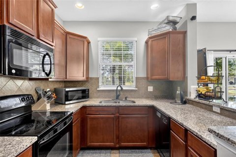 Townhouse in Riverview, Florida 2 bedrooms, 117.06 sq.m. № 2239107 - photo 12