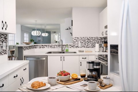 Condominio en alquiler en Aventura, Florida, 2 dormitorios, 102.19 m2 № 2088631 - foto 5