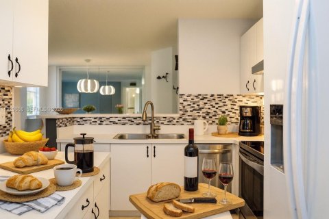Condominio en alquiler en Aventura, Florida, 2 dormitorios, 102.19 m2 № 2088631 - foto 3