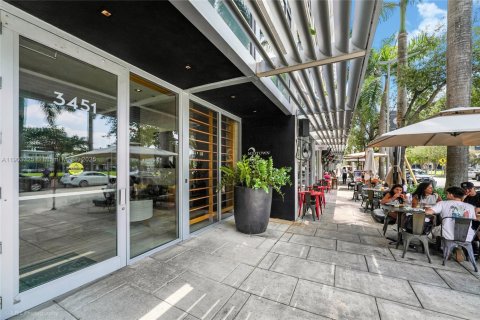 Condo in Miami, Florida, 1 bedroom  № 1964198 - photo 17