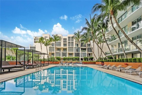 Condo in Miami, Florida, 1 bedroom  № 1964198 - photo 20
