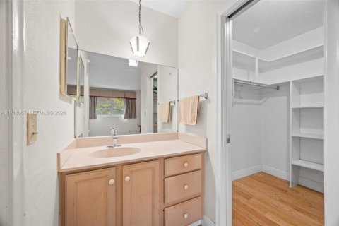 Villa ou maison à vendre à Miami, Floride: 5 chambres, 165.92 m2 № 2004689 - photo 9