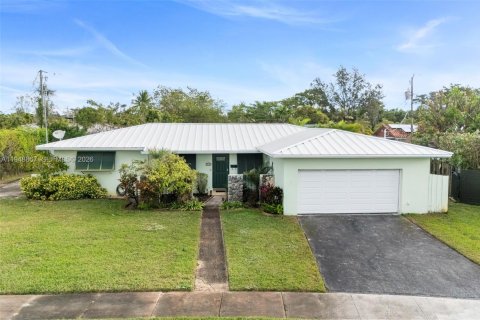 Villa ou maison à Miami, Floride 5 chambres, 165.92 m2 № 2004689