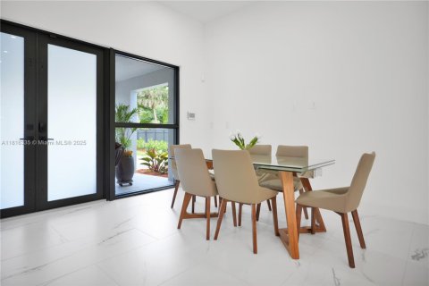 Villa ou maison à vendre à Naples, Floride: 3 chambres, 176.51 m2 № 1978730 - photo 17